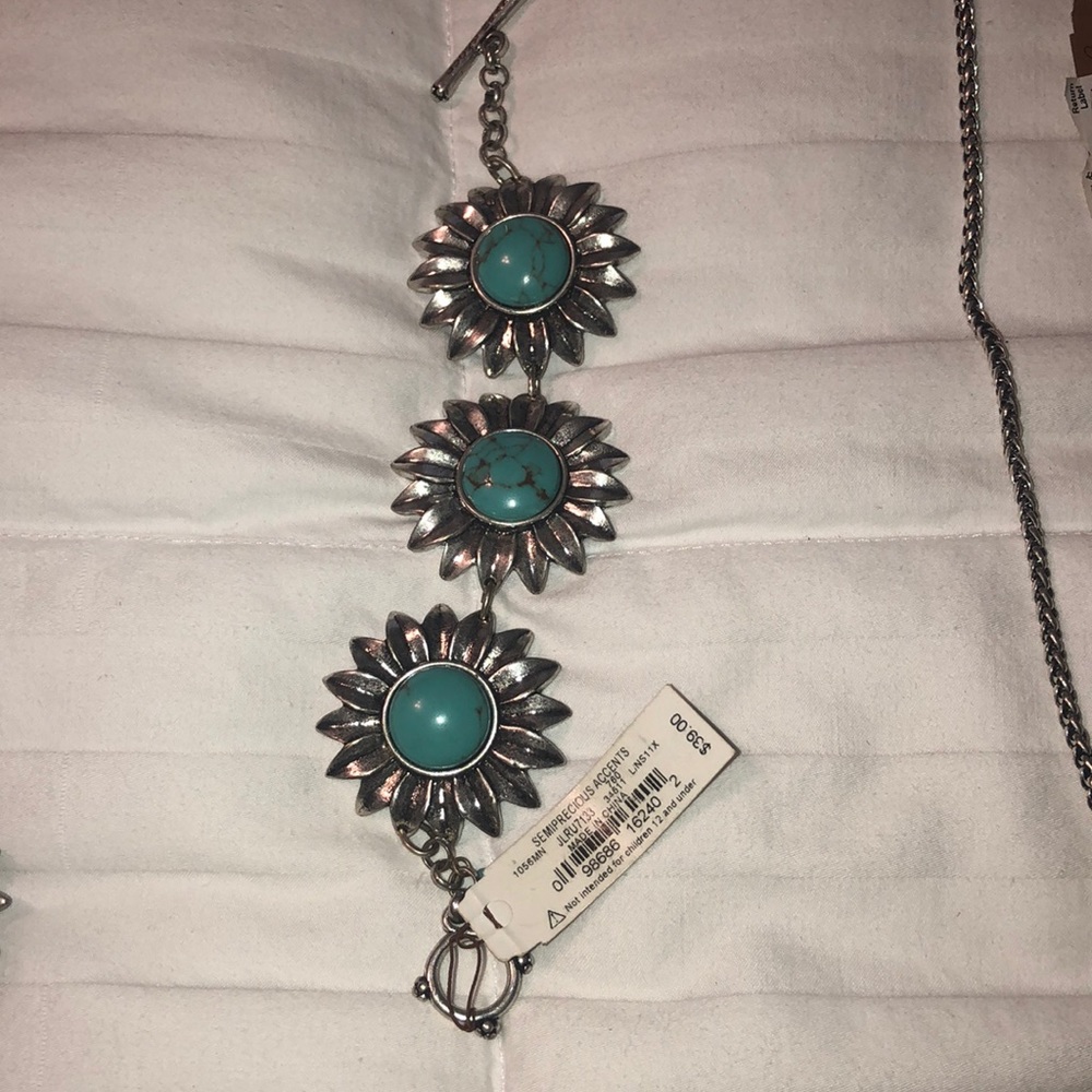 Lucky Brand Necklace/bracelet/ring set - Picture 3 of 5